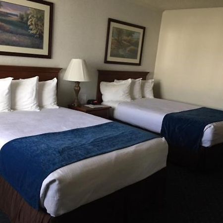 Trailside Inn Алтурас Екстериор снимка